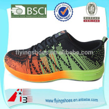 China esporte sapatos fábrica mais recente design mulheres homens sapatos de esportes para homens